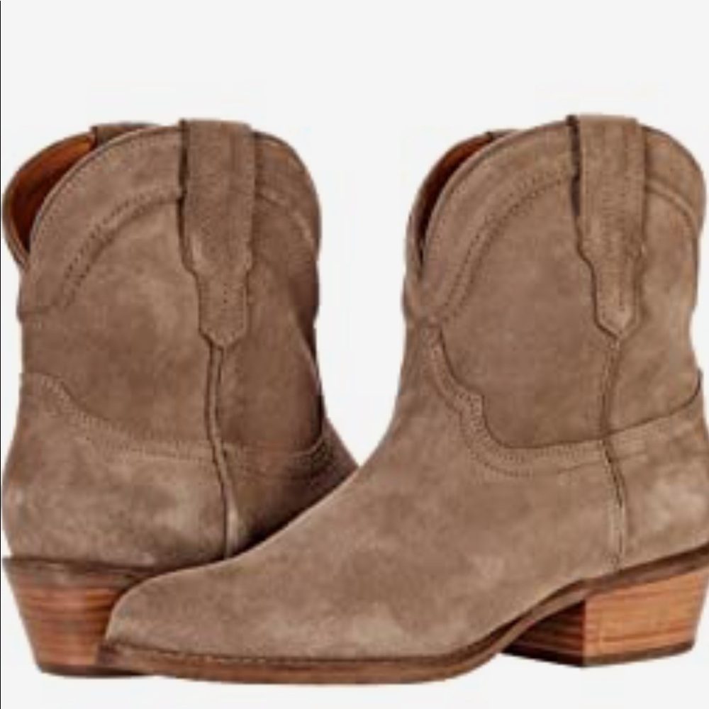 Brand new never worn. Purchased in December